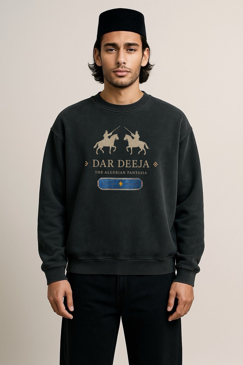 Crewneck Fantasia Vintage Black — Dar Deeja